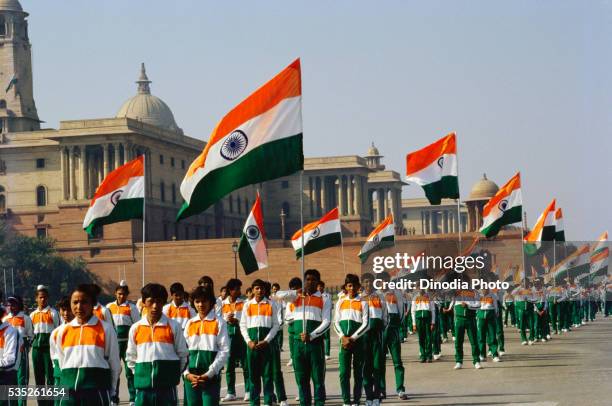republic day parade in delhi, india. - india-independence-parade stock pictures, royalty-free photos & images