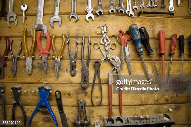 tools on the wall of a shed in salzwedel, germany, europe. - shed stockfoto's en -beelden
