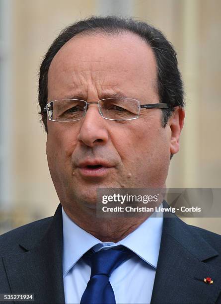 Francois Hollande and Dioncounda Traore. France's President Francois Hollande meets President of Mali Dioncounda Traore at Elysee Palace. Paris,...