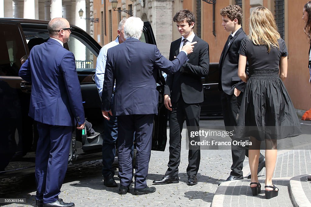 Pope Meets Partecipants of 'Un Muro o Un Ponte' Seminary