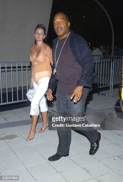 Simpson and girlfriend Christie Prody arrivest the MTV Video Music Awards at the American Airlines Arena on August 28, 2005 in Miami, Florida.