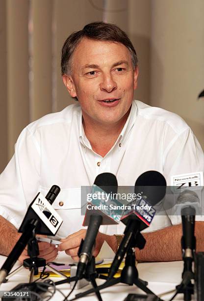 Foreign Minister Phil Goff at a joint press conference with Australian Foreign Minister, Alexander Downer at the Copthorne Hotel in Auckland,...