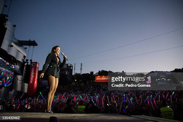 After a cancellation by Ariana Grande, brazilian singer Ivete Sangalo performs for the second time on Mundo stage at Rock in Rio on May 29, 2016 in...