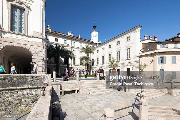 isola bella palazzo, lago maggiore - stresa fotografías e imágenes de stock