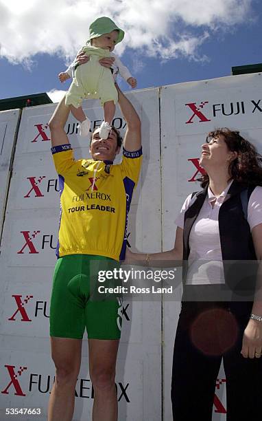 Gordon Jenner 27 Gordon Bearman Photos & High Res Pictures - Getty Images