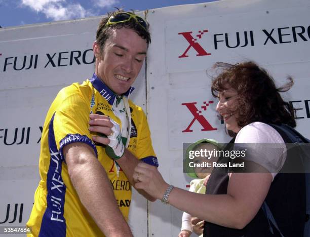 Gordon Jenner 27 Gordon Bearman Photos & High Res Pictures - Getty Images
