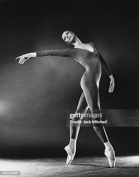 Ballerina Natalia Makarova, 1975.