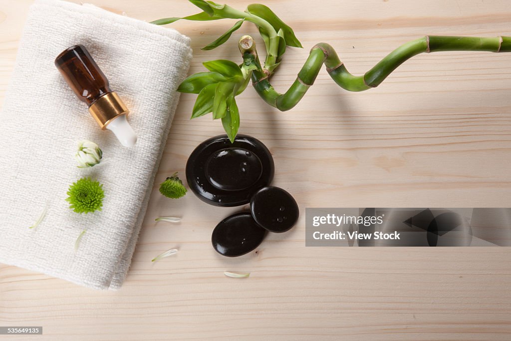 Cobblestones and towels