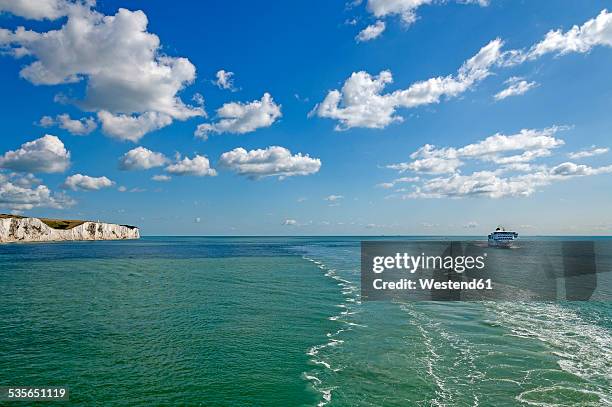 united kingdom, england, kent, dover, english channel, channel ferry - fähre stock-fotos und bilder