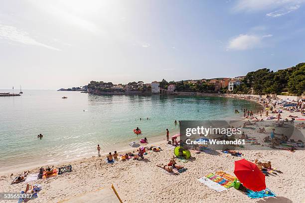 france, provence-alpes-cote d'azur, department var, bandol, beach - provence alpes cote dazur stock pictures, royalty-free photos & images