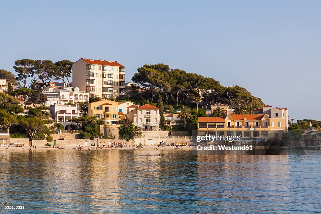 France, Provence-Alpes-Cote d'Azur, Department Var, Bandol, Hotel at the beach