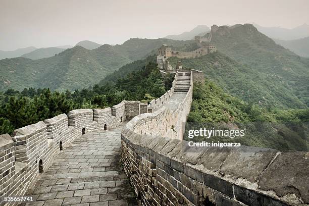 great wall of china, china - castle wall bildbanksfoton och bilder