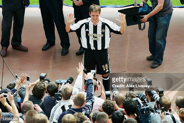 Newcastle United's new signing Michael Owen is introduced to the fans at St James' Park on August 31, 2005 in Newcastle, England.