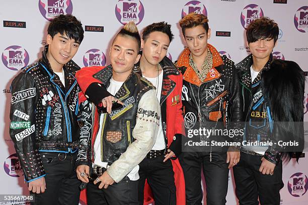 Seungri, G-Dragon, Taeyang, T.O.P, Daesung of Korean boy band "Big Bang" attend the MTV Europe Music Awards 2011 at the Odyssey Arena, in Belfast.