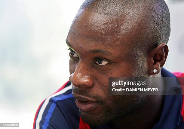 Clairefontaine-en-Yvelines, FRANCE: France defender William Gallas takes part in a press conference, 31 August 2005 at France training center in...