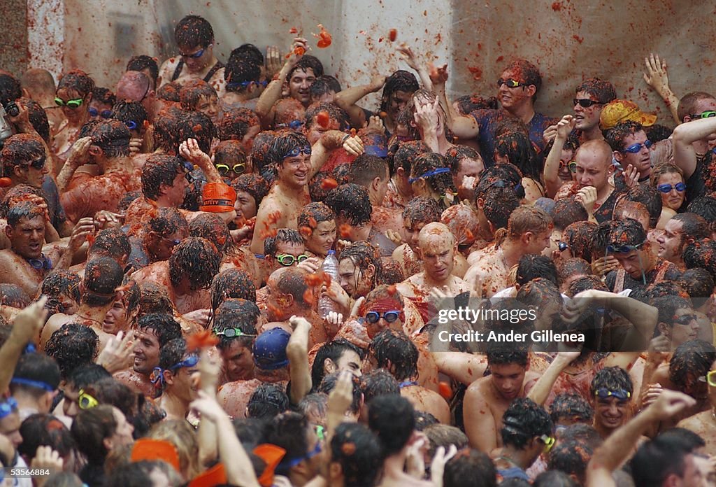 Thousands Attend La Tomatina Festival In Valencia