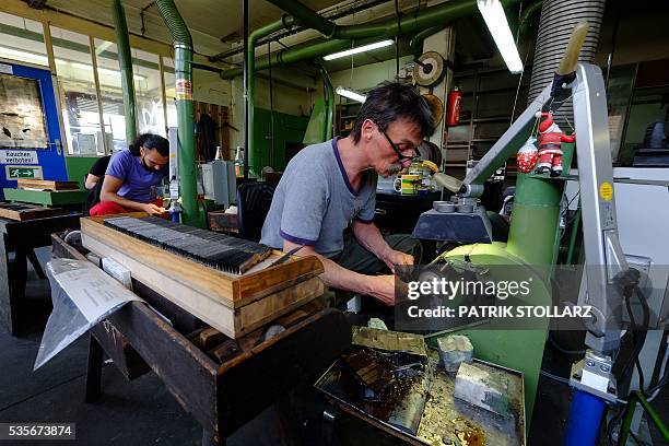 Machining Razorblade 61 Razorblade Stock Photos, High-Res Pictures, and Images - Getty Images