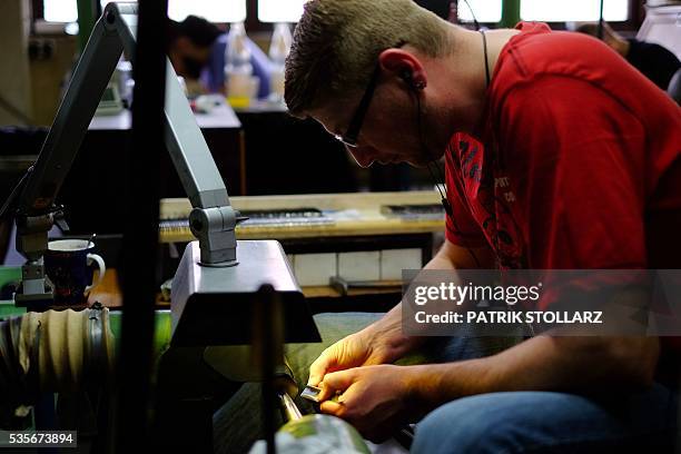 Machining Razorblade 65 Razorblade Stock Photos, High-Res Pictures, and Images - Getty Images