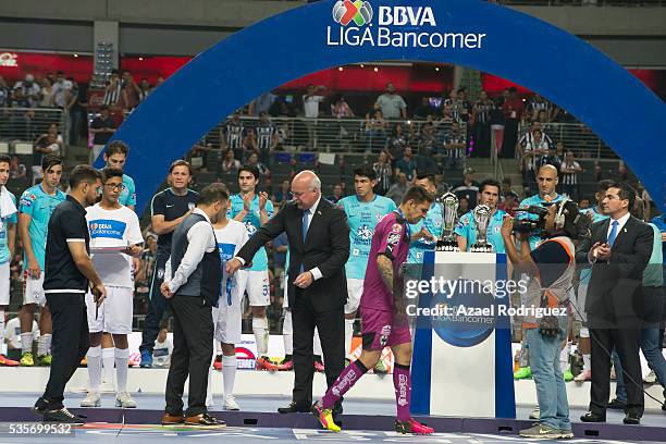 Players and staff of Monterrey receive their medal at the end of the Final second leg match between Monterrey and Pachuca as part of the Clausura...