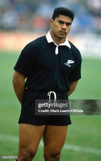 October 1989, New Zealand Rugby Union Tour, Newport v New Zealand, Va'aiga Tuigamala of New Zealand.