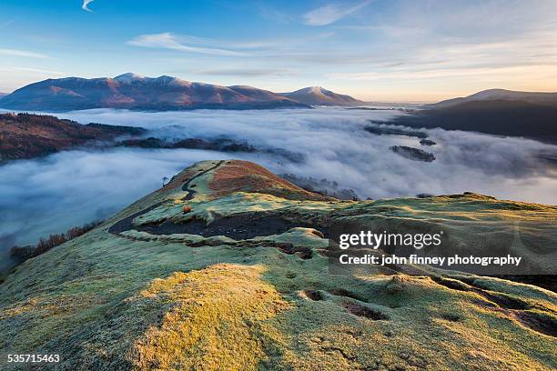 lake district path, cumbria - castlerigg stone circle stock-fotos und bilder