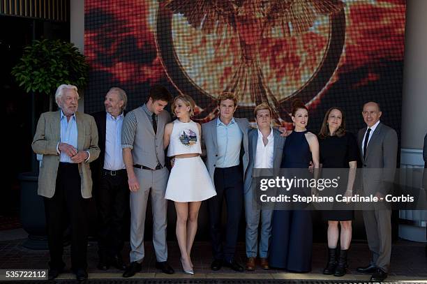 Donald Sutherland, Francis Lawrence, Liam Hemsworth, Jennifer Lawrence, Sam Claflin, Josh Hutcherson, Julianne Moore, Nina Jacobson, producer Jon...