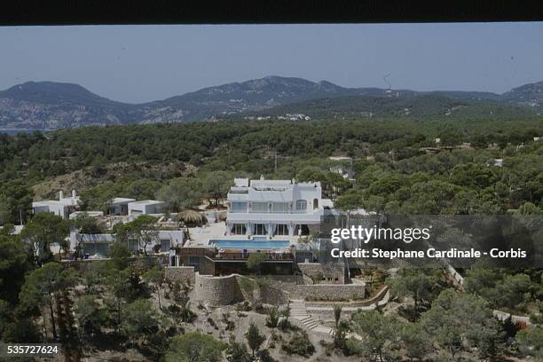 Vue aérienne de la villa de Thierry Roussel sur l’ile d’Ibiza.