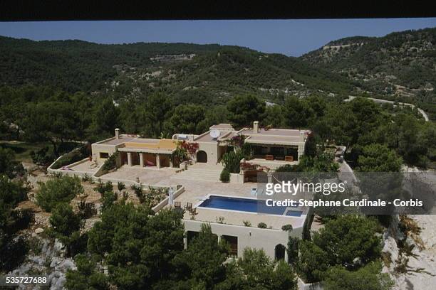 Vue aérienne de la villa de Linda Evangelista sur l’ile d’Ibiza.