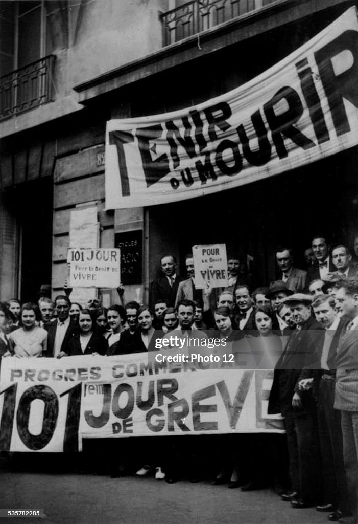 101th day of strike, Rue Beaubourg, in Paris (1936)