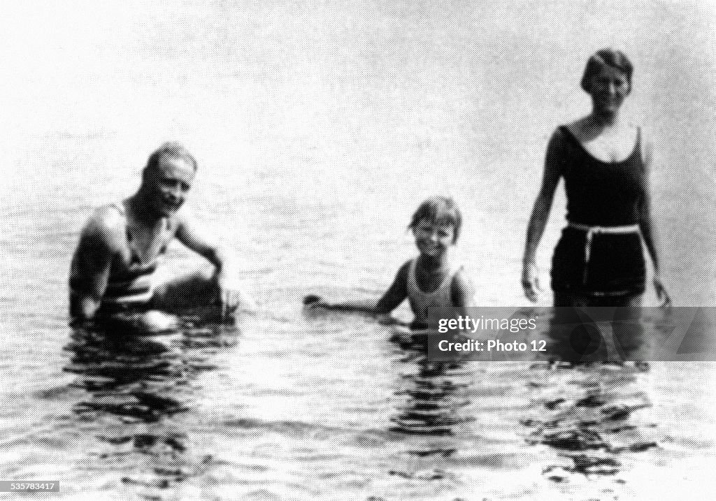 Scott Fitzgerald, Zelda and Scottie at Antibes