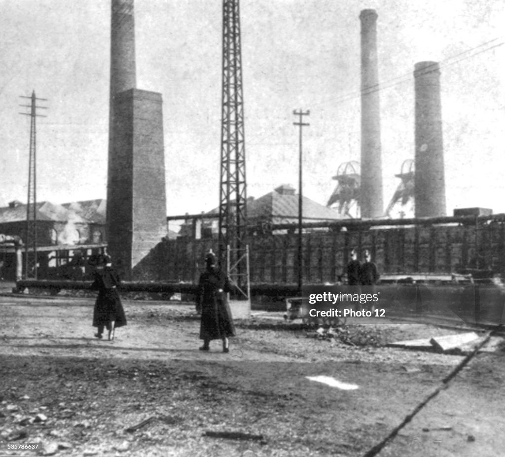 Wales. Scene of the great strike in the coal mines (1910)