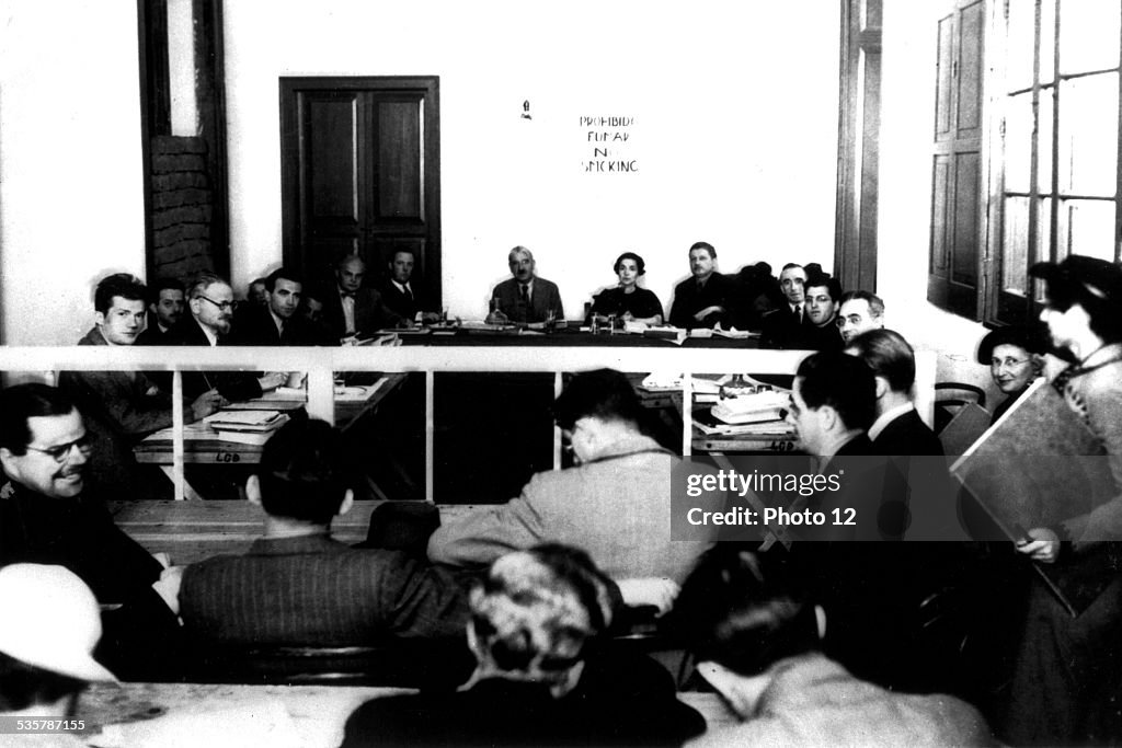 Mexico City. At Diégo Rivera's place, a commission in charge of the investigation on the charges of which Moscow accuses Trotsky (sitting on the left).Facing the camera, professor John Dewey, who is presiding over the commission