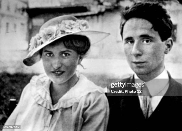 Bertold Brecht and his girlfriend Bie Germany, Paris. Bibliothèque nationale, .