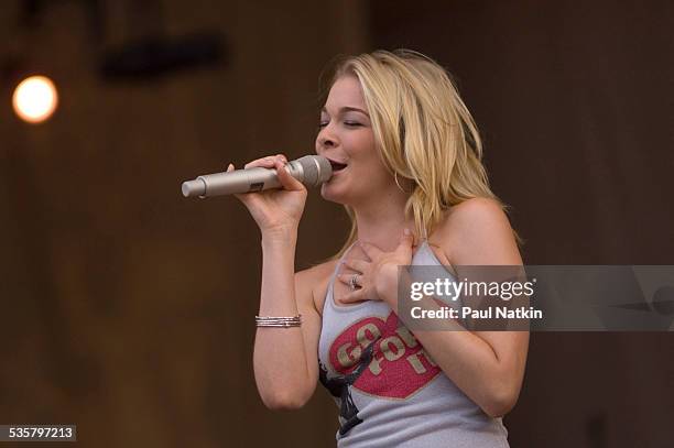 10,955 Il Lee Photos & High Res Pictures - Getty Images