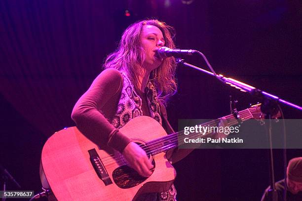 Singer Mindy Smith performs at the House of Blues, Chicago, Illinois, October 24, 2004.