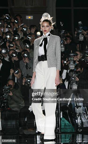 Model on the catwalk at the Valentino "Haute Couture" 2005 Spring/Summer collection in Paris.