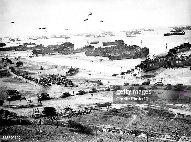 Landing of the allied troops on the beaches of Normandy, France, June 6 Second World War war, National archives, Washington, .