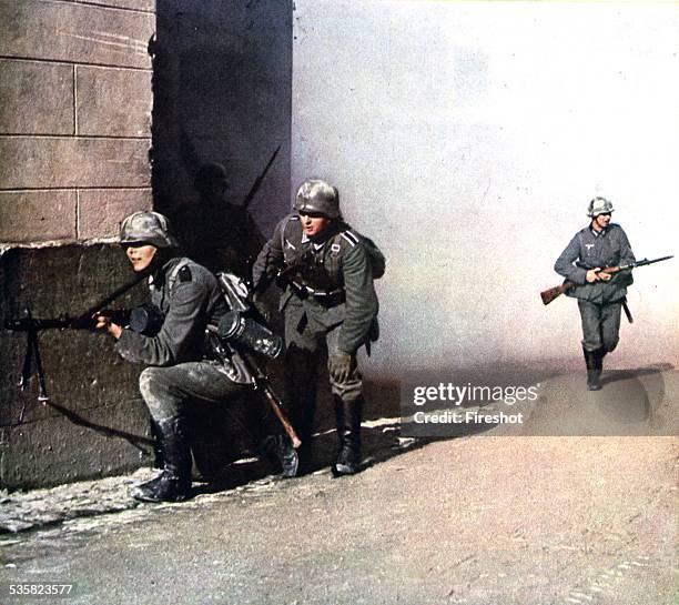 Germany at war, Signal magazine, 1940. Battle of Noway 1940, German infantry in action, May 15 1940.