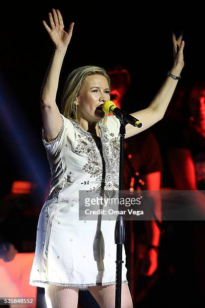 Ilse of Flans performs during a concert as part of the tour Flans 30 años at Farwest Dallas on May 29, 2016 in Dallas, United States.