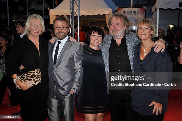 Judy Cramer, Bjorn Ulvaeus, Catherine Johnson, Benny Anderson and Phyllida Llyod attend the premiere of "Mamma Mia" during the 34th Deauville Film...