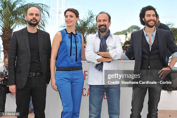 Ali Mosaffa, Berenice Bejo, Asghar Farhadi and Tahar Rahim attend Le Passe photo call during the 66th Cannes International Film Festival.