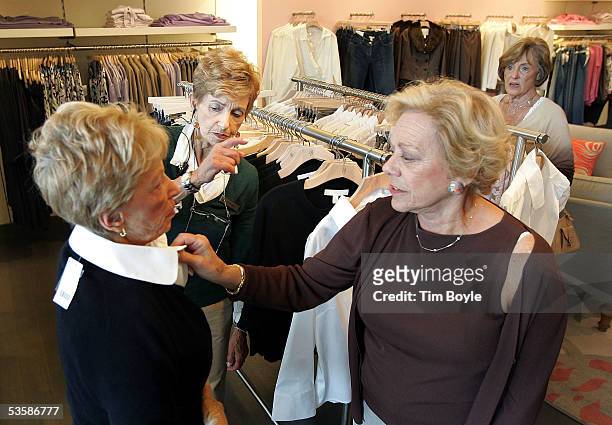 Sales consultant Marlene Cohen assists shoppers in Gap's new Forth & Towne store at Old Orchard Mall August 31, 2005 in Skokie, Illinois. Forth &...