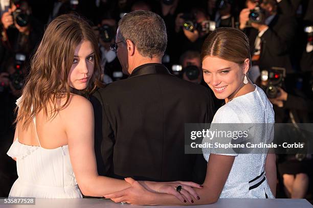 Actress Adele Exarchopoulos, Director Abdellatif Kechiche and Lea Seydoux pose with the 'Palme d'Or' for 'La Vie D'adele' at the 'Palme D'Or Winners...