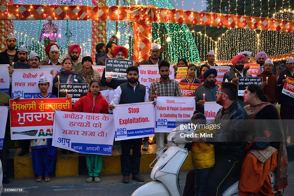 Protest By AAP Party Workers at Aarti Chowk In Ludhiana