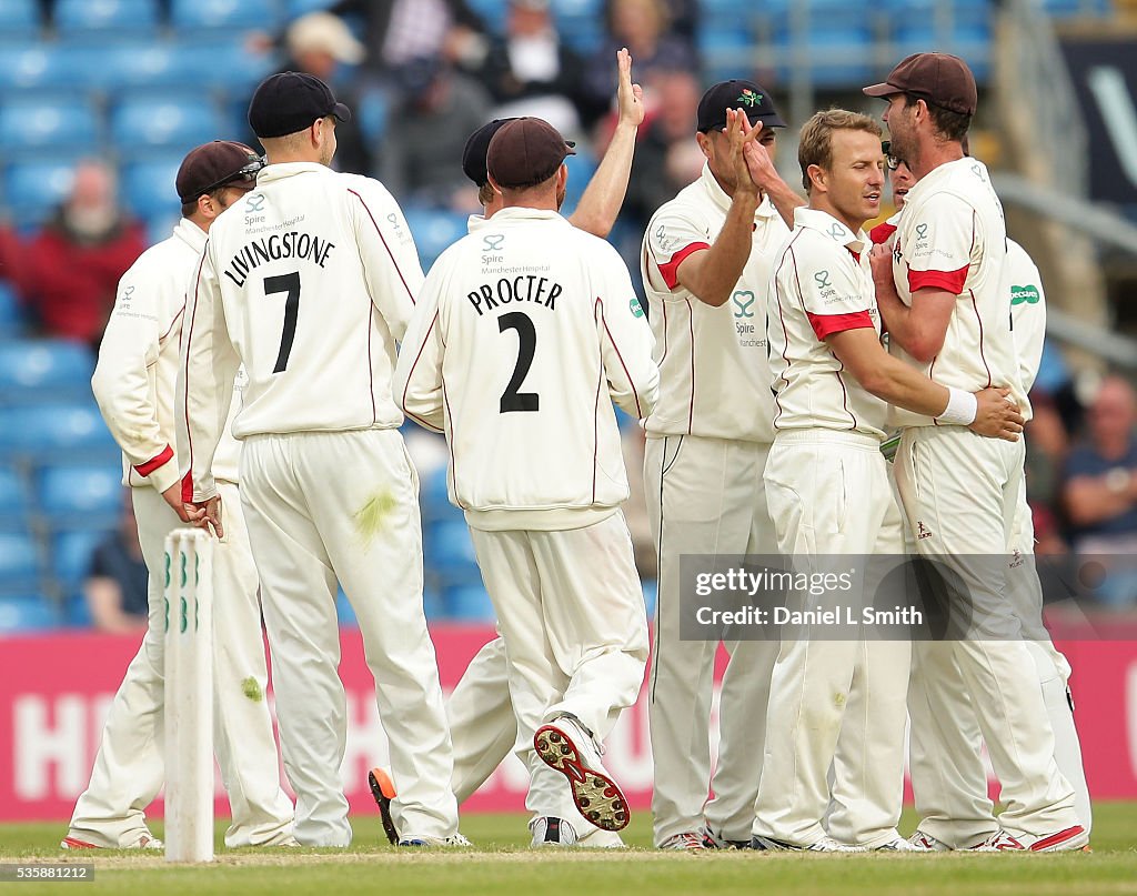 Yorkshire v Lancashire - Specsavers County Championship: Division One