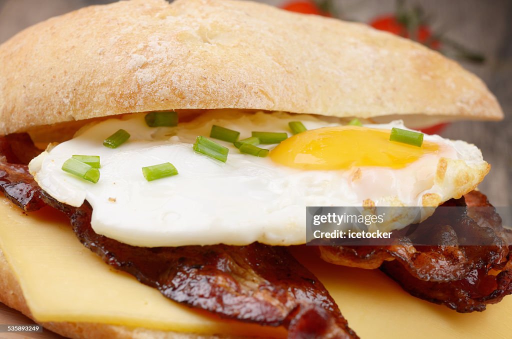 Fried egg sandwich