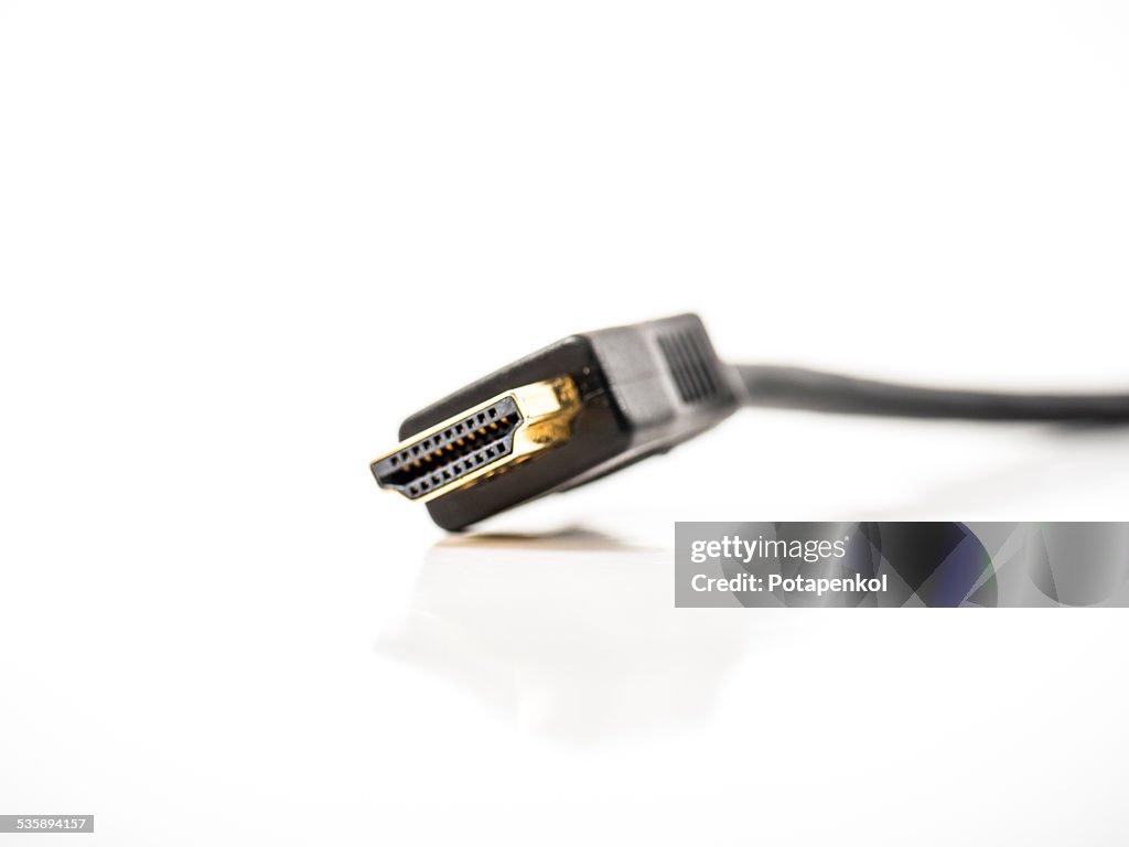 HDMI ケーブル