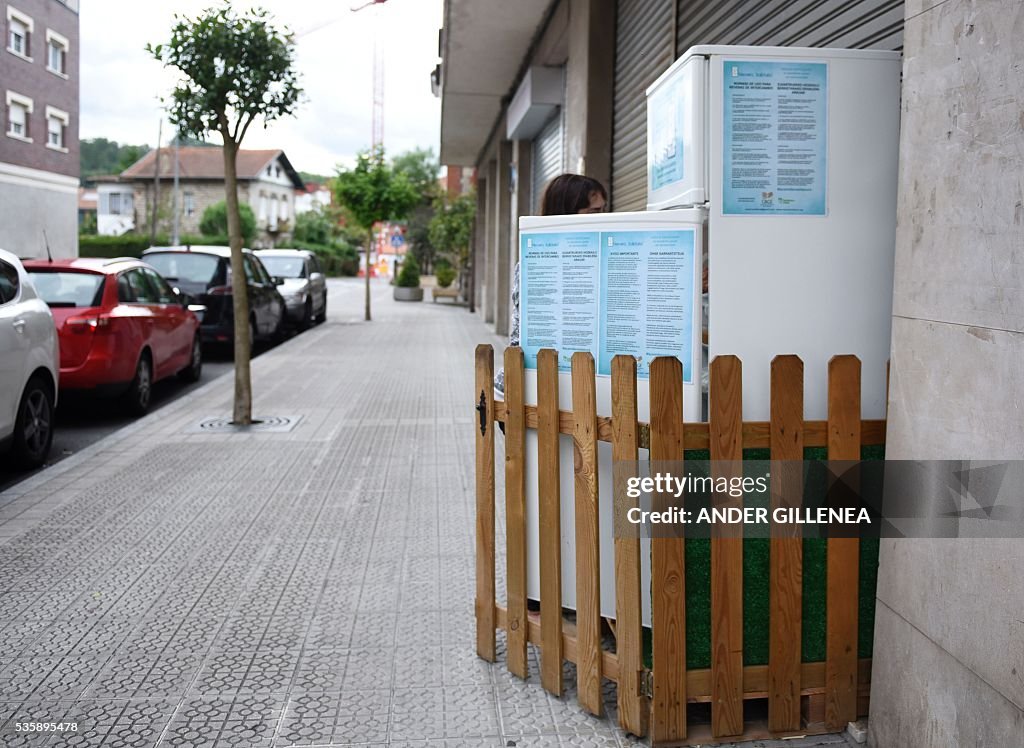 SPAIN-FOOD-SOLIDARITY-FRIDGE-ENVIRONMENT