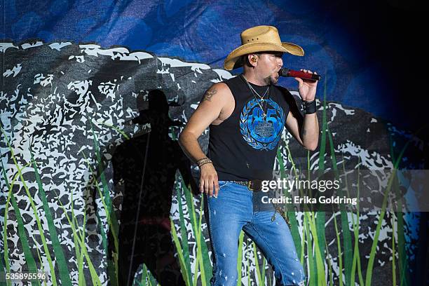 Jason Aldean performs at LSU Tiger Stadium on May 29, 2016 in Baton Rouge, Louisiana.