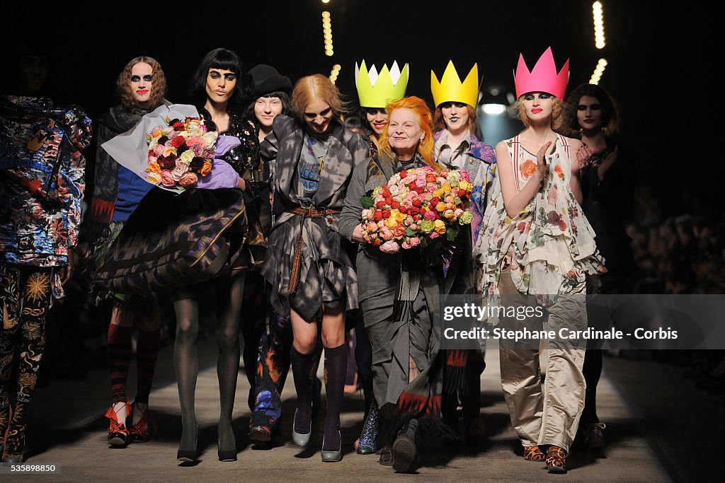 France - Vivienne Westwood - Fall/Winter 2010-2011 - Paris Fashion Week Ready To Wear